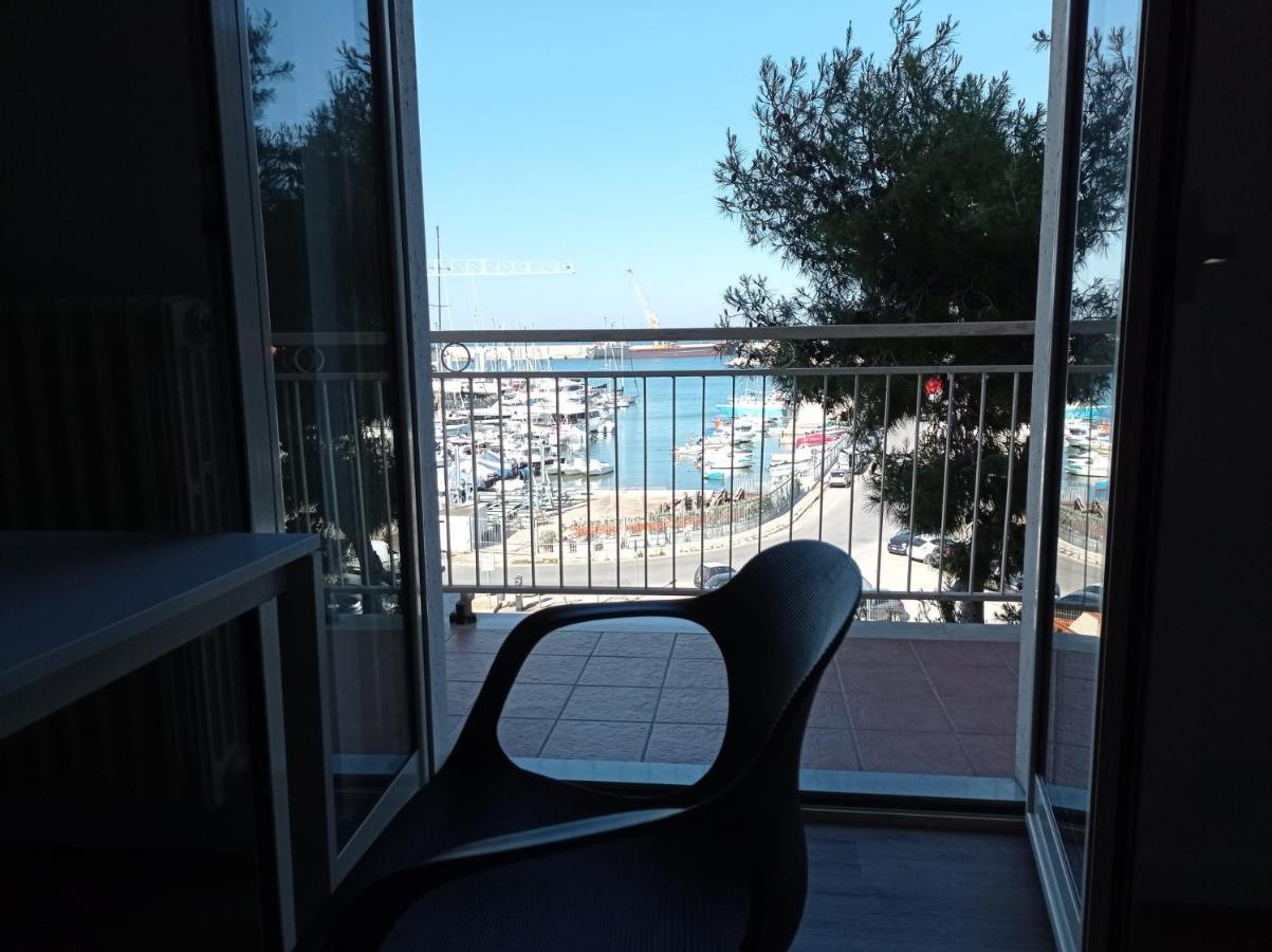 Monopoli Guest House Ba07203091000019440 Exteriör bild
