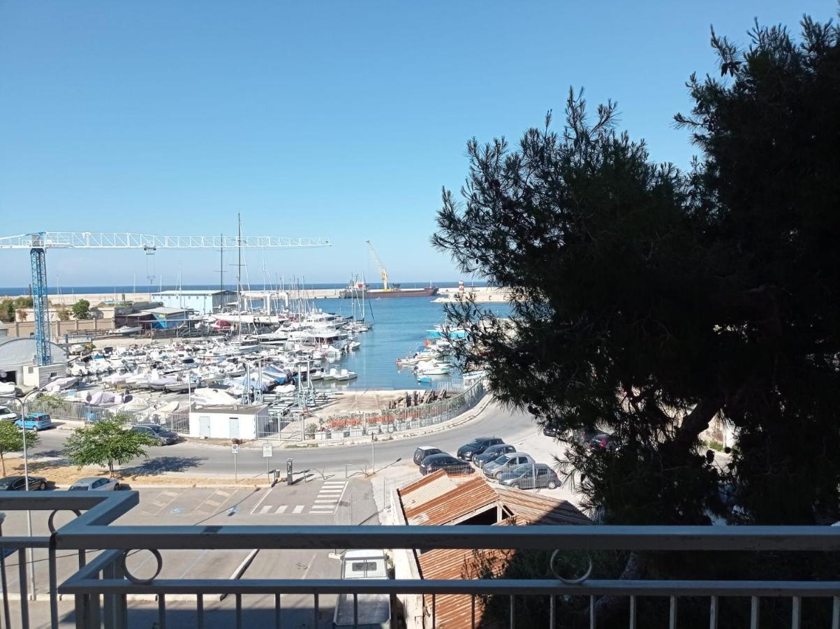 Monopoli Guest House Ba07203091000019440 Exteriör bild